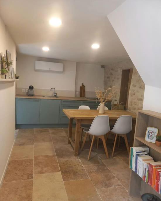 Le Clos Du Rempart - 2 A 4 Pers. Saint-Restitut エクステリア 写真